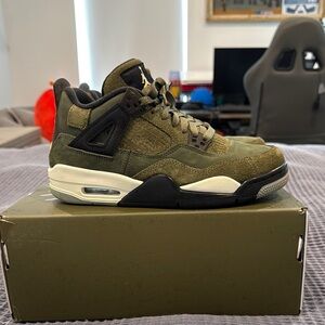 Jordan Green and Black Sneakers Classic Basketball Design